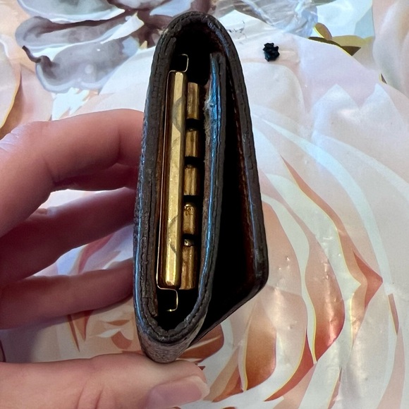 Louis Vuitton Monogram 4 Key Case - Picture 3 of 7
